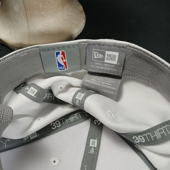 NBA New Era Los Angeles Lakers 39thirty Hat Size Small/Medium White And Purple - Picture 5 of 7